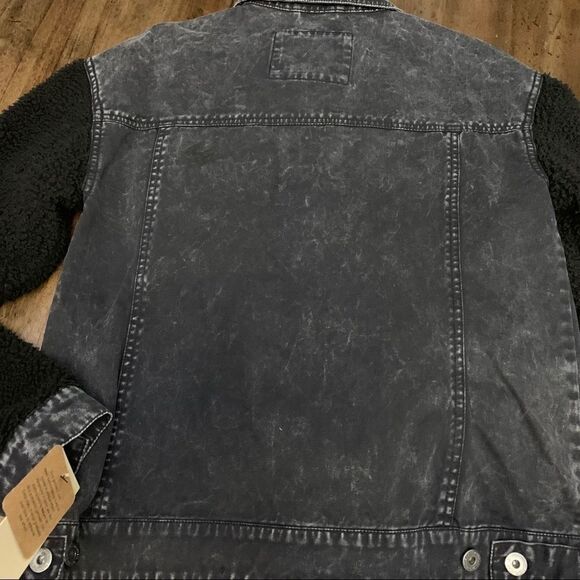 Levi’s Trucker Jacket Denim Jacket - Picture 15 of 16